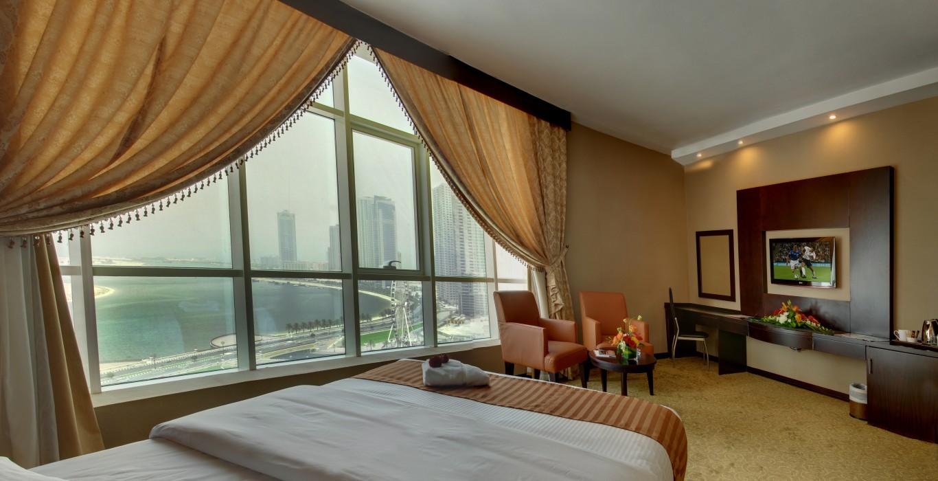 Aryana Hotel 4*