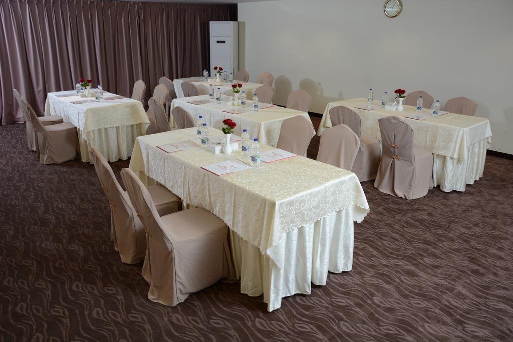 Aryana Hotel